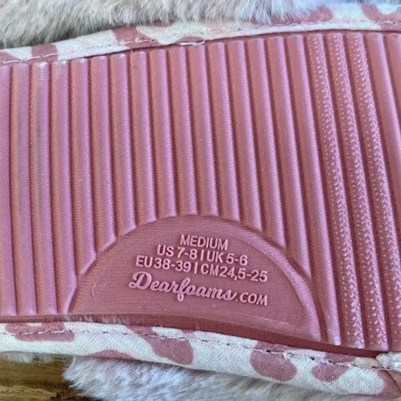 Dearfoams Dluxe Super Mom Faux Fur Plush Slide Slippers Blush Pink Size 7-8 NWOT - Picture 10 of 11